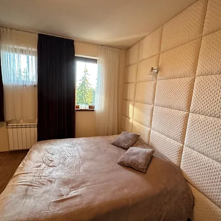 гранд ризорт с камином и видом на лес Apartment