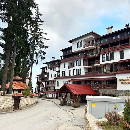 Apartmán гранд ризорт с камином и видом на лес Pamporovo