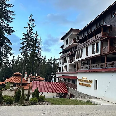 Apartment гранд ризорт с камином и видом на лес *